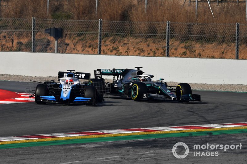 Robert Kubica, Williams FW42 and Lewis Hamilton, Mercedes-AMG F1 W10