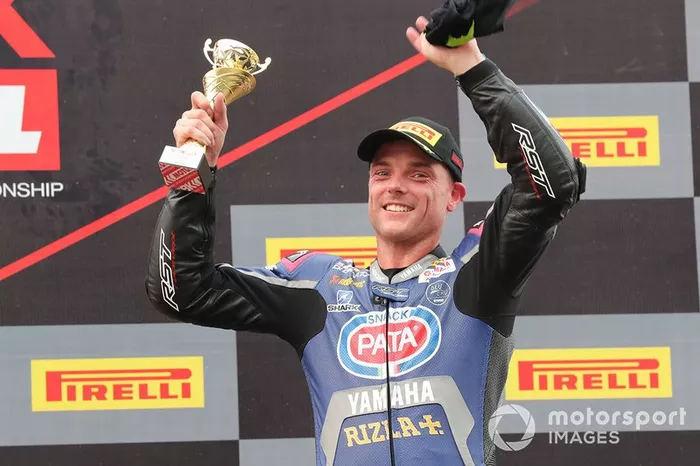 Alex Lowes, Pata Yamaha