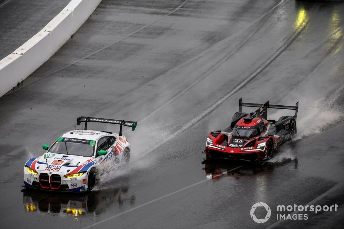 #96 Turner Motorsport BMW M4 GT3: Robby Foley, Patrick Gallagher, Jake Walker, #40 Wayne Taylor Racing con Andretti Acura ARX-06: Jordan Taylor, Louis Deletraz