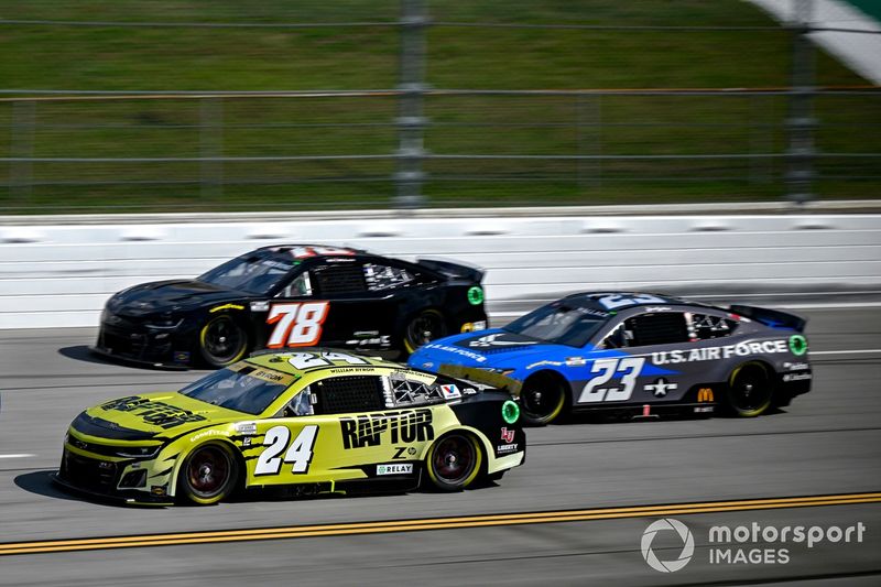 William Byron, Hendrick Motorsports, RaptorTough.com Chevrolet Camaro, BJ McLeod, Live Fast Motorsports, Live Fast Motorsports Chevrolet Camaro, Bubba Wallace, 23XI Racing, U.S. Air Force Toyota Camry