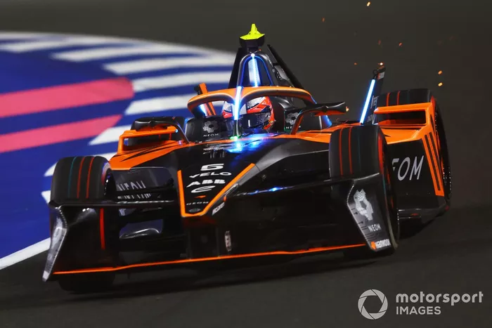 Taylor Barnard, equipo McLaren de Fórmula E