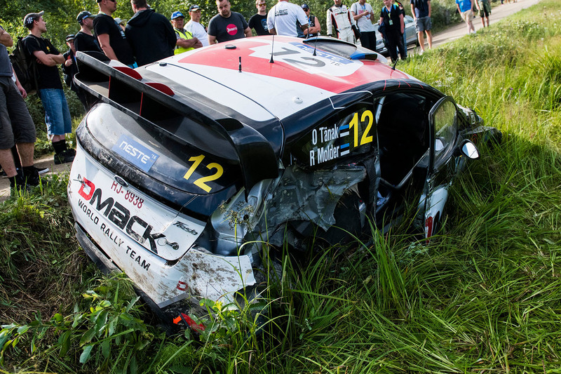 L'auto incidentata di Ott Tanak, Raigo Molder, DMACK World Rally Team