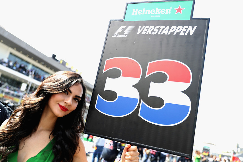 Gridgirl von Max Verstappen, Red Bull Racing