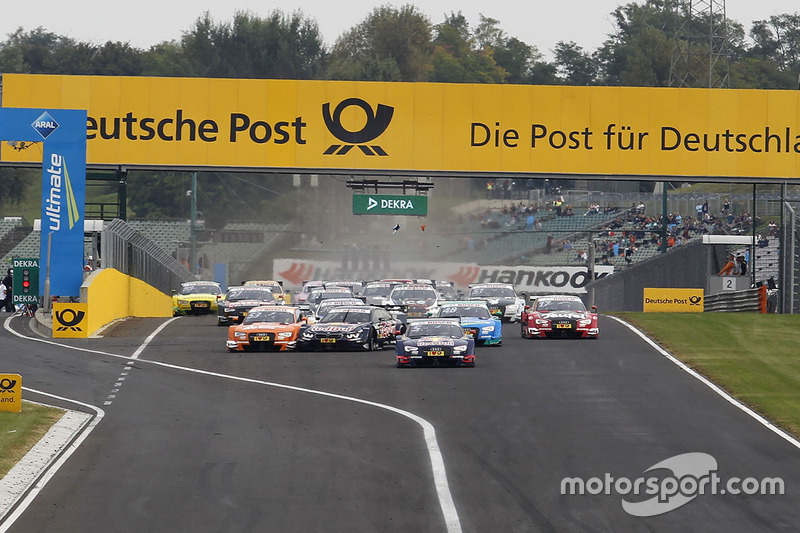 Start van de wedstrijd, Marco Wittmann, BMW Team RMG, BMW M4 DTM en Jamie Green, Audi Sport Team Ros