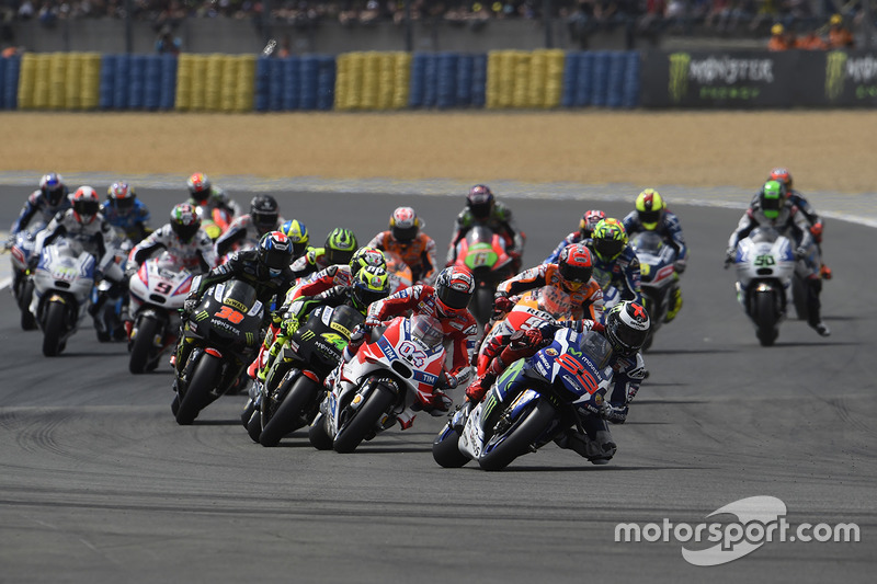 Start: Jorge Lorenzo, Yamaha Factory Racing leads