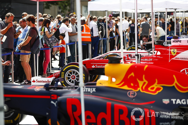 The Red Bull Racing RB13, on the teams stand