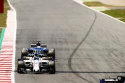 Lance Stroll, Williams FW40, Marcus Ericsson, Sauber C36