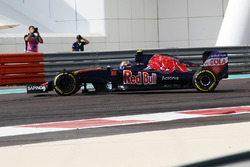 Dreher: Carlos Sainz Jr, Scuderia Toro Rosso STR11