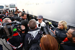 Stoffel Vandoorne, McLaren con los medios