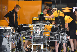 Renault Sport F1 Team RS17 in the garage