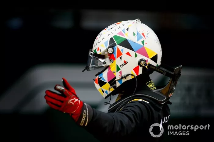 Race winner Jack Aitken, Campos Racing celebrates in parc ferme