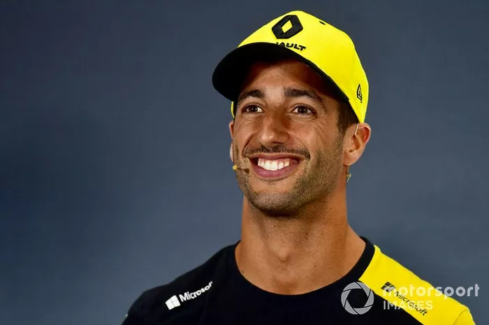 Daniel Ricciardo, Renault F1 Team R.S.19, en rueda de prensa