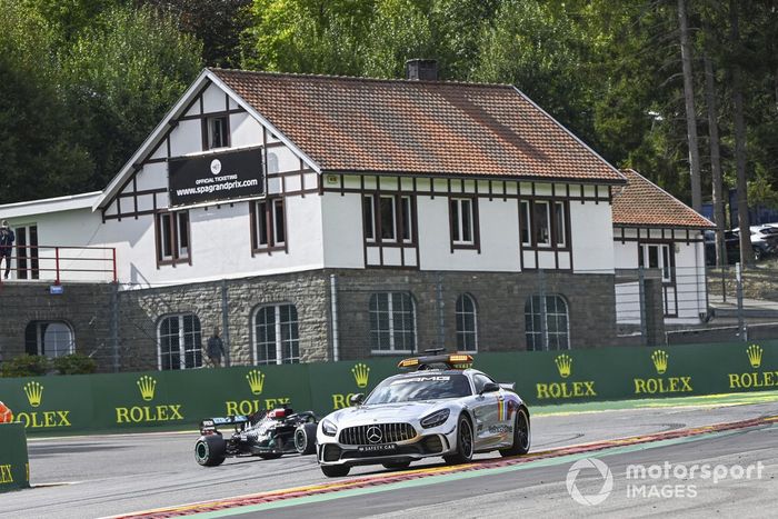 El Safety Car y Lewis Hamilton, Mercedes F1 W11