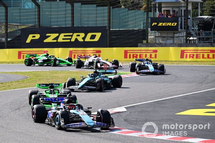 Esteban Ocon, Alpine A524, Valtteri Bottas, Kick Sauber C44, Lance Stroll, Aston Martin AMR24