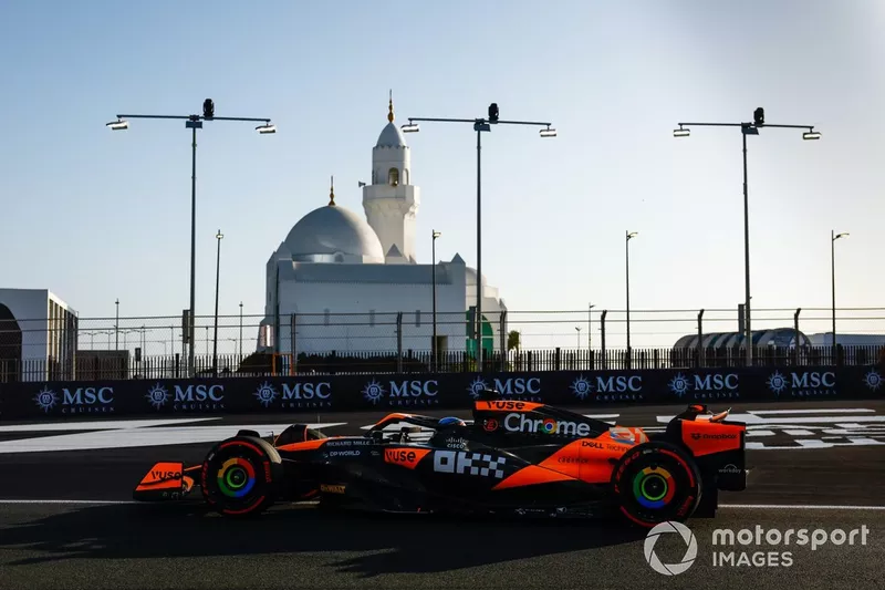 Oscar Piastri, McLaren MCL38