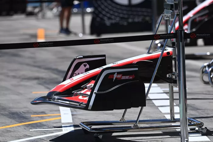 Haas VF-23 detalles técnicos