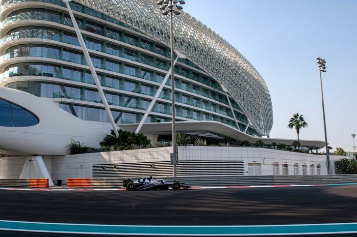 Nyck de Vries, AlphaTauri AT03 