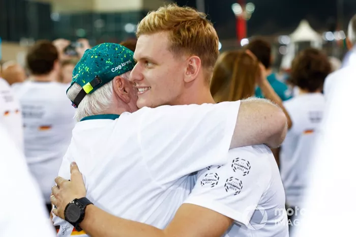 Norbert Vettel con Mick Schumacher, Haas F1 Team