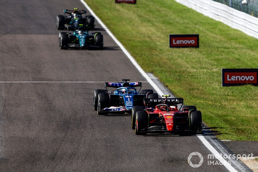 Carlos Sainz, Ferrari SF-23, Esteban Ocon, Alpine A523, Fernando Alonso, Aston Martin AMR23, Lewis Hamilton, Mercedes F1 W14