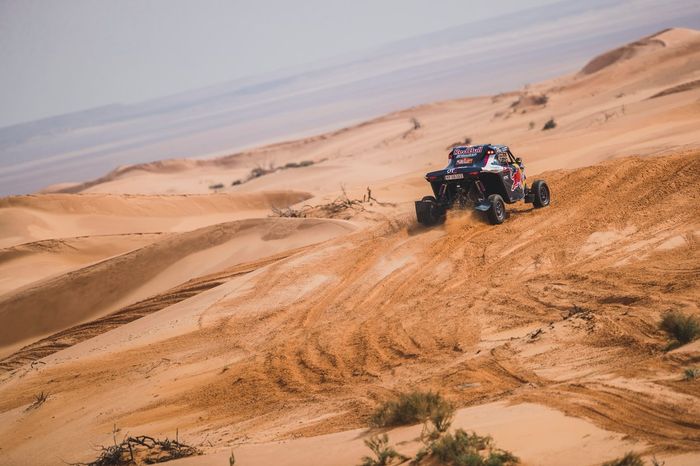 #301 Red Bull Off-Road Team USA: Cristina Gutierrez, Francois Cazalet
