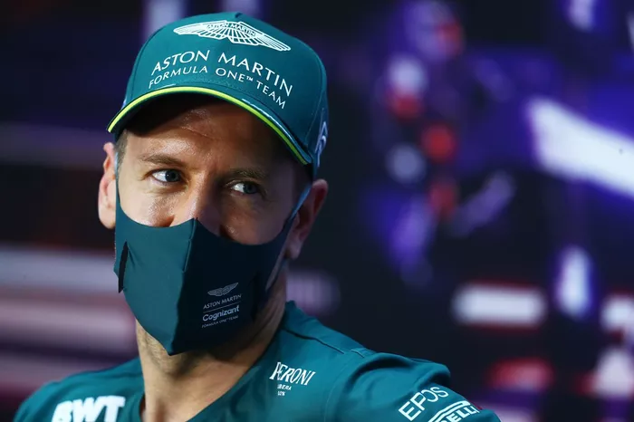 Sebastian Vettel, Aston Martin en la conferencia de prensa