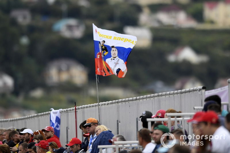 Sergey Sirotkin, Williams Racing fans and flag