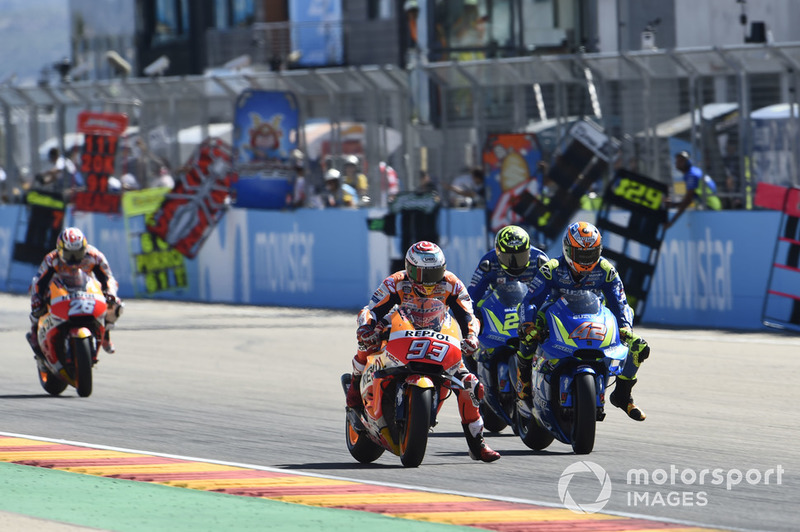 Marc Márquez face aux Suzuki
