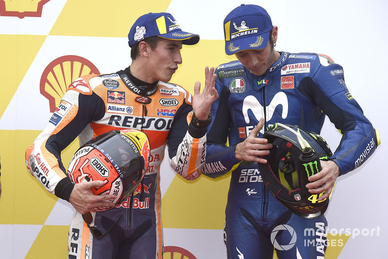 Il poleman Marc Marquez, Repsol Honda Team, il terzo qualificato Valentino Rossi, Yamaha Factory Racing
