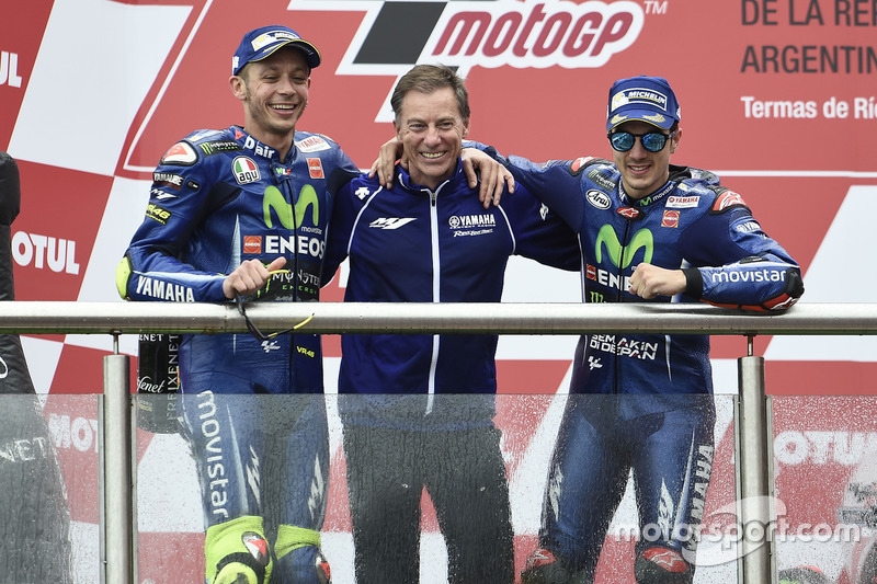 Podium: Second place Valentino Rossi, Yamaha Factory Racing, Lin Jarvis, Yamaha Factory Racing Managing Director, Race winner Maverick Viñales, Yamaha Factory Racing