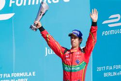 Lucas di Grassi, ABT Schaeffler Audi Sport, op het podium