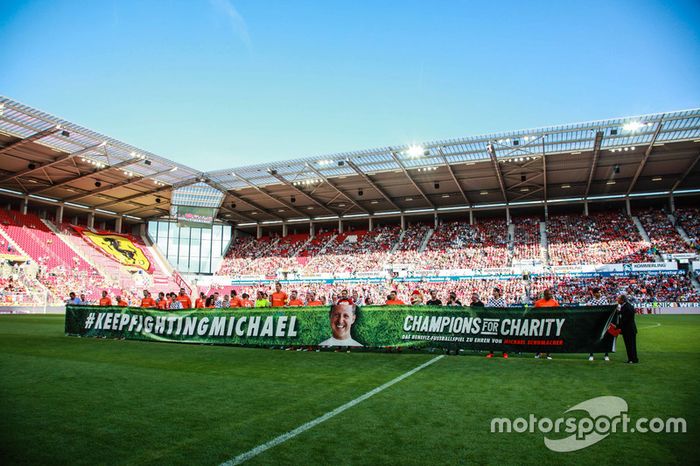 Pancarta de apoyo para Michael Schumacher