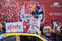 Sieger Dale Earnhardt Jr., JR Motorsports Chevrolet