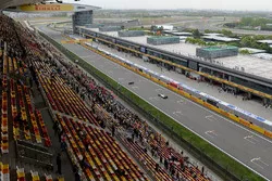 Overview of the starting grid