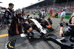 Sergio Pérez, Sahara Force India F1 VJM09 en la parrilla