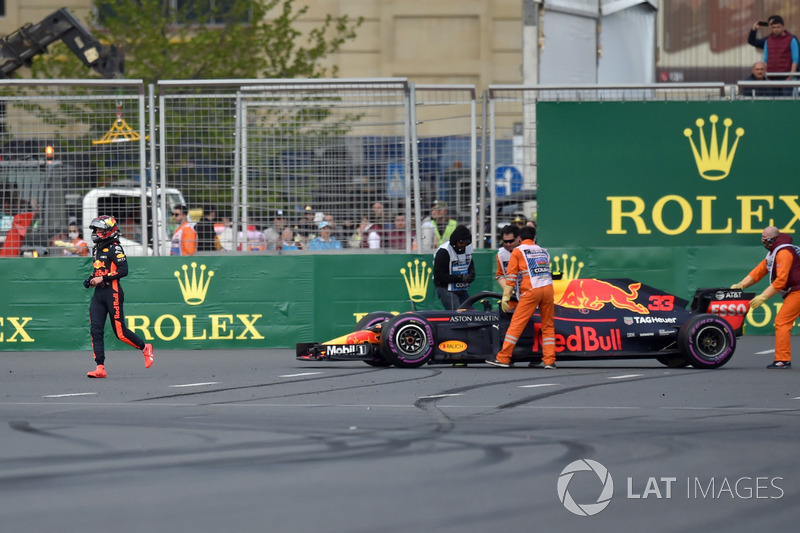 The crashed car of Max Verstappen, Red Bull Racing RB14