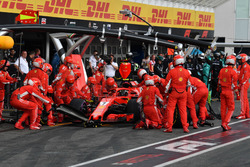 Kimi Raikkonen, Ferrari SF71H pit stop