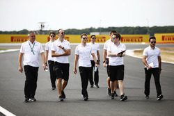 Gil de Ferran, Stoffel Vandoorne, McLaren