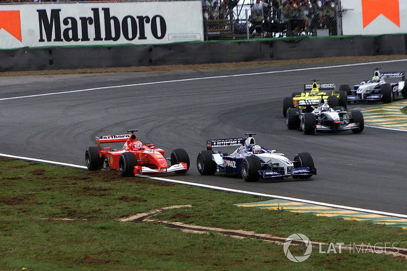 Juan Pablo Montoya, BMW Williams FW23 ve Michael Schumacher, Ferrari F1 2001