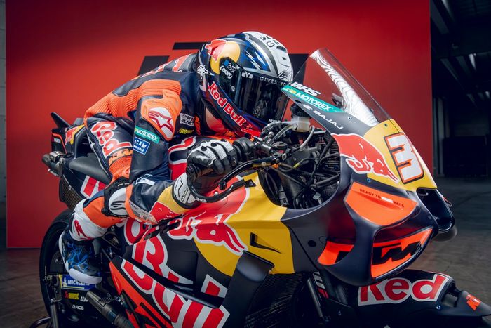 Pedro Acosta, Tim Balap Pabrik Red Bull KTM