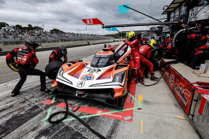 #93 Acura Meyer Shank Racing w/Curb Agajanian: Renger van der Zande, Nick Yelloly