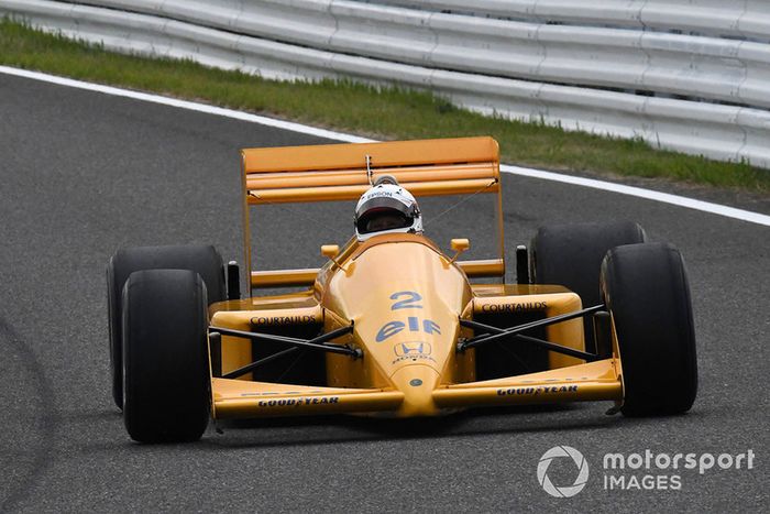 Satoru Nakajima, Lotus Honda 100T en la exhibición con coches históricos por el 30 Aniversario de Suzuka en F1