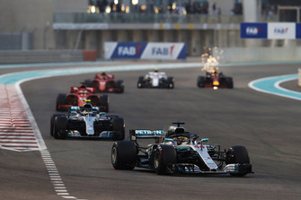 Lewis Hamilton, Mercedes AMG F1 W09 EQ Power+, Valtteri Bottas, Mercedes AMG F1 W09 EQ Power+, Sebastian Vettel, Ferrari SF71H, Kimi Raikkonen, Ferrari SF71H, Charles Leclerc, Sauber C37, Daniel Ricciardo, Red Bull Racing RB14