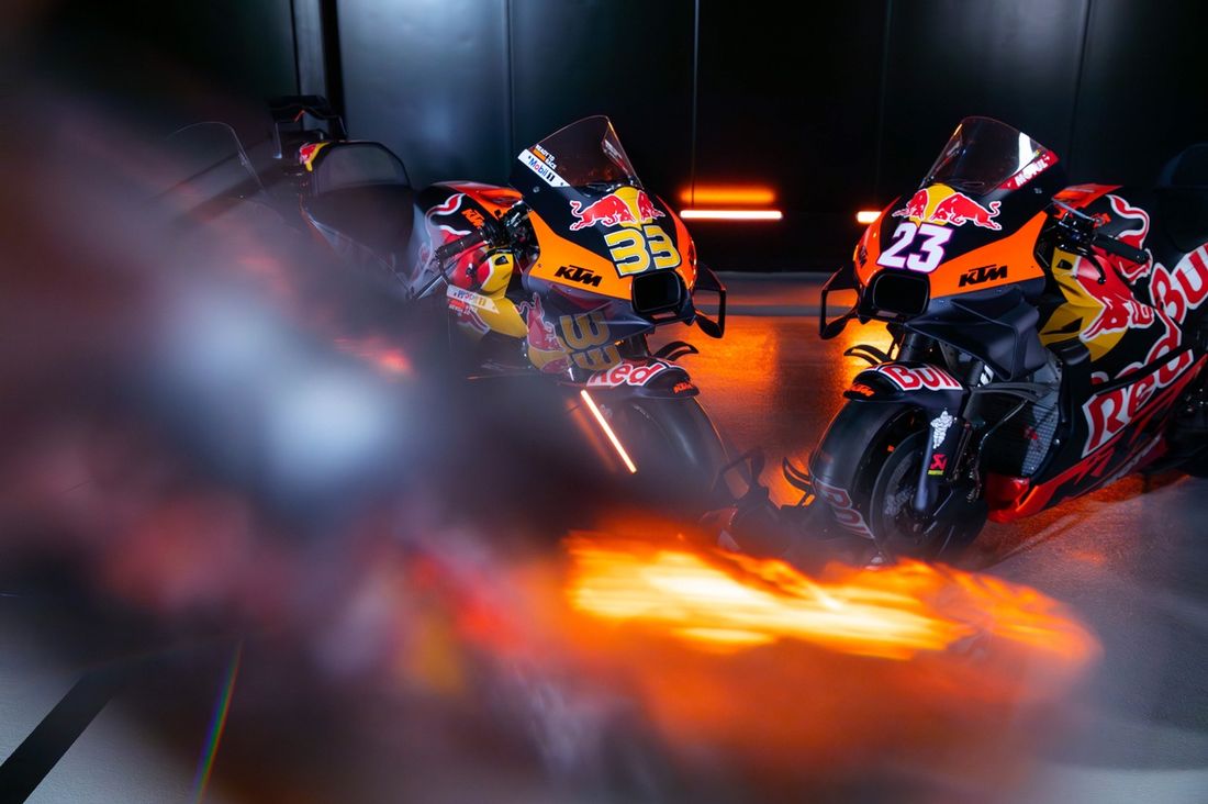 Pedro Acosta, Brad Binder, Red Bull KTM Factory Racing, motos
