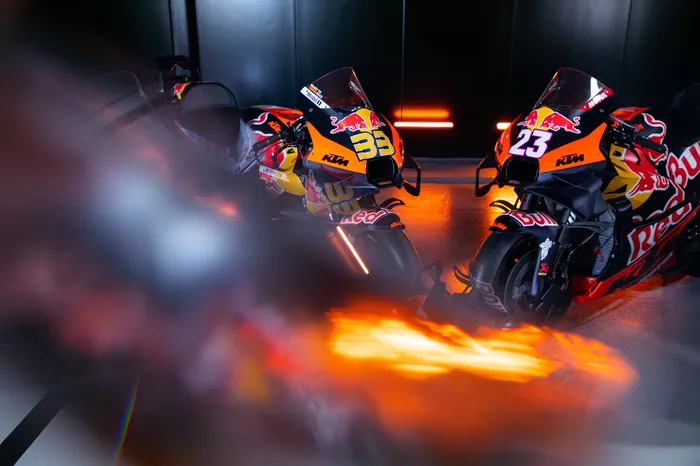 Pedro Acosta, Brad Binder, Red Bull KTM Factory Racing, motos