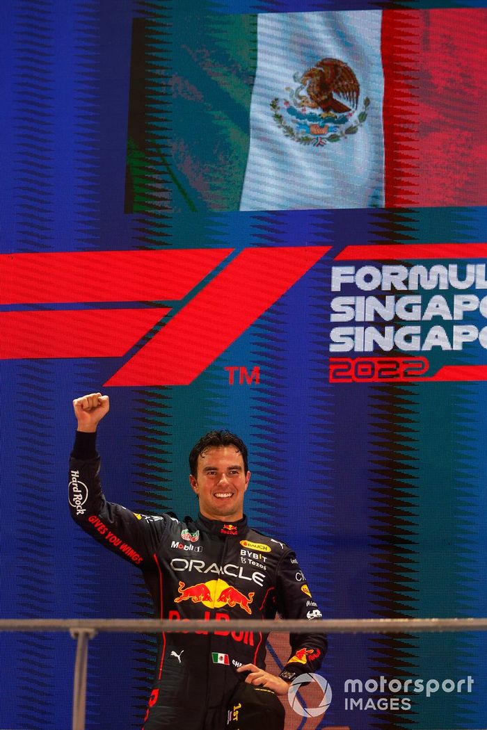 Podio: ganador Sergio Pérez, Red Bull Racing