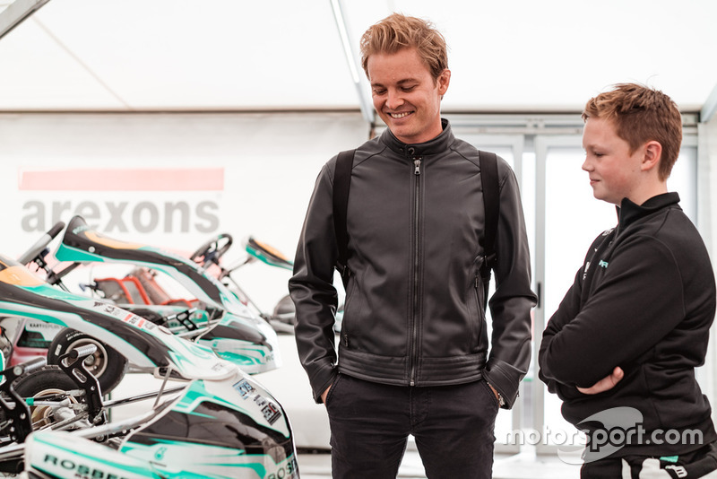 Nico Rosberg ve Taylor Barnard