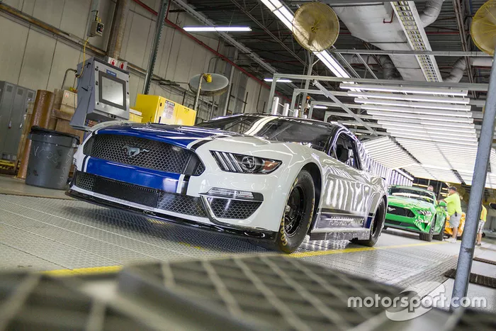 2019 Monster Energy NASCAR Cup Series Mustang