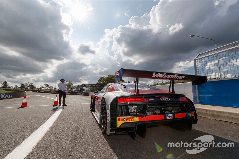 #22 Audi Sport Team Valvoline Audi R8 LMS: Kelvin Van der Linde, Garth Tander, Frederic Vervisch