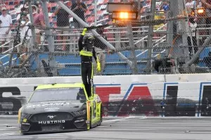 Race Winner Ryan Blaney, Team Penske, Ford Mustang