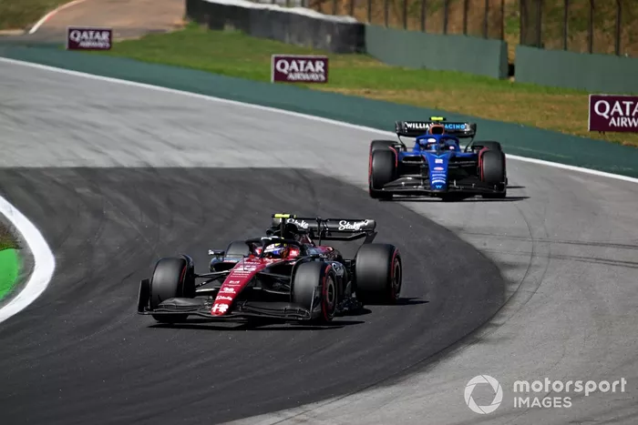 Zhou Guanyu, Alfa Romeo C43, Logan Sargeant, Williams FW45